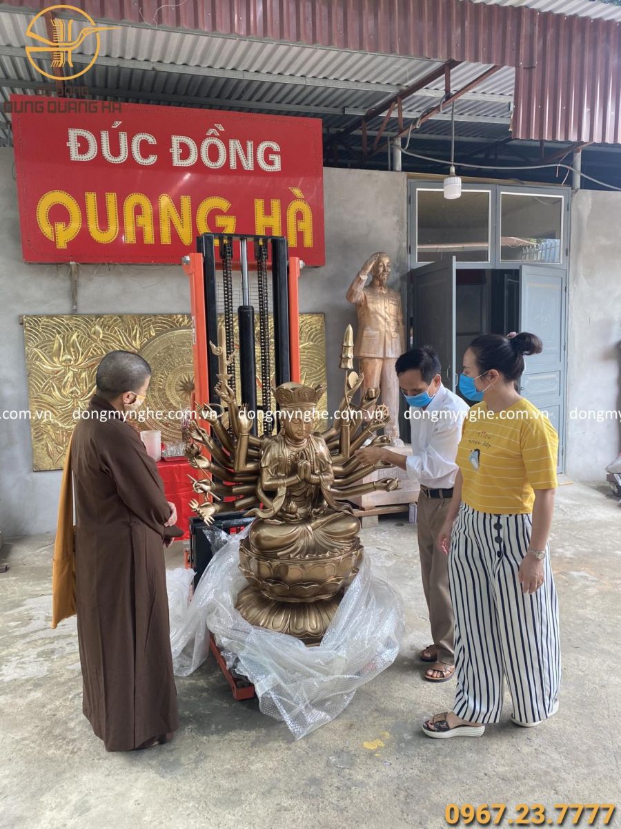 sư thầy duyệt tượng sư thầy duyệt tượng