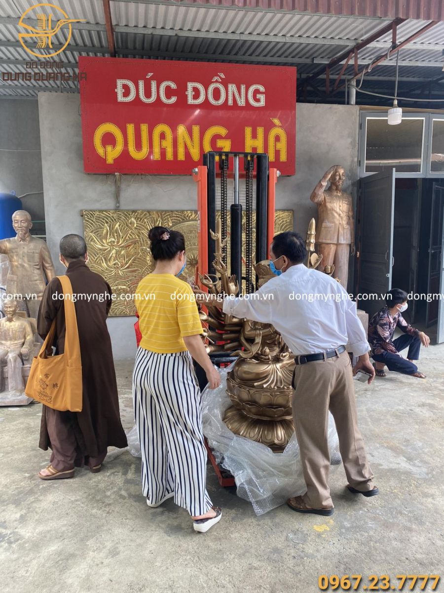 sư thầy duyệt tượng sư thầy duyệt tượng