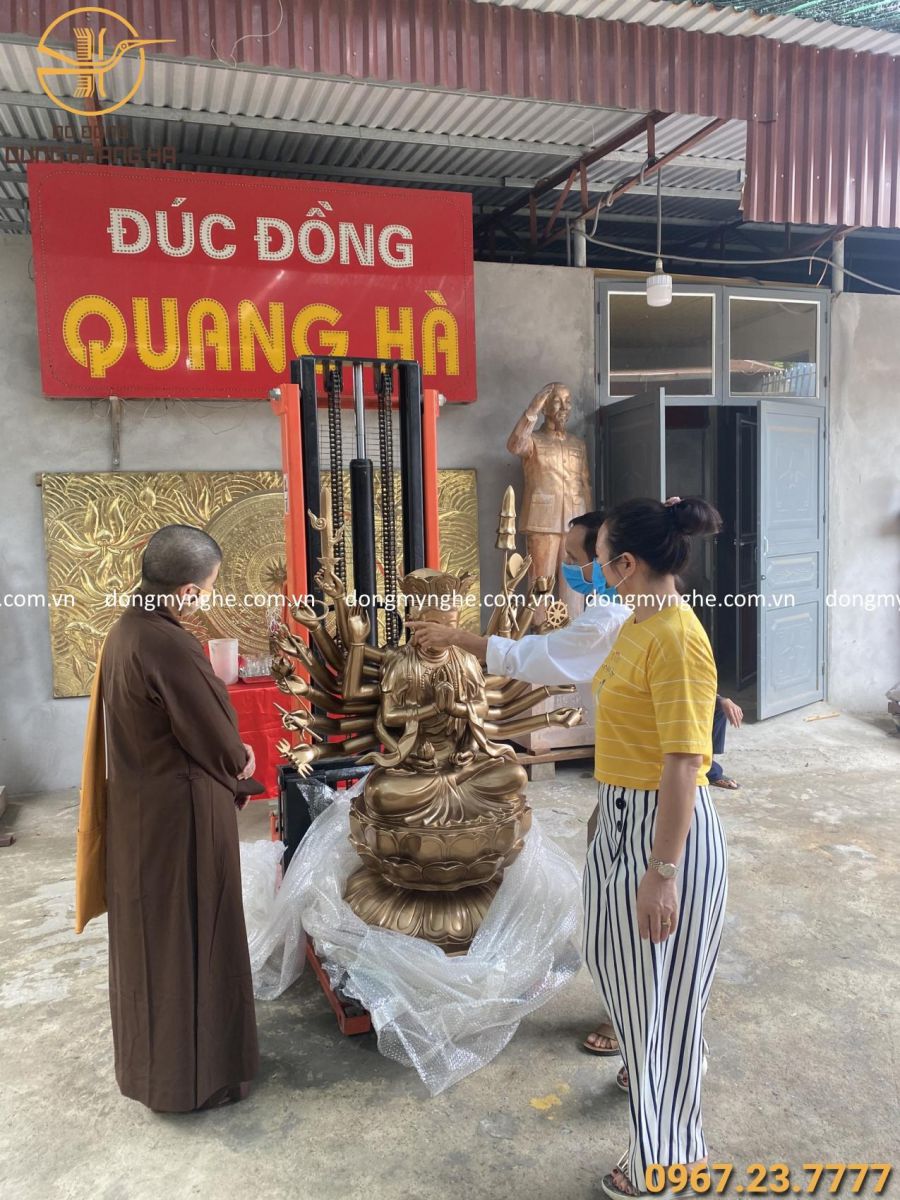 sư thầy duyệt tượng sư thầy duyệt tượng