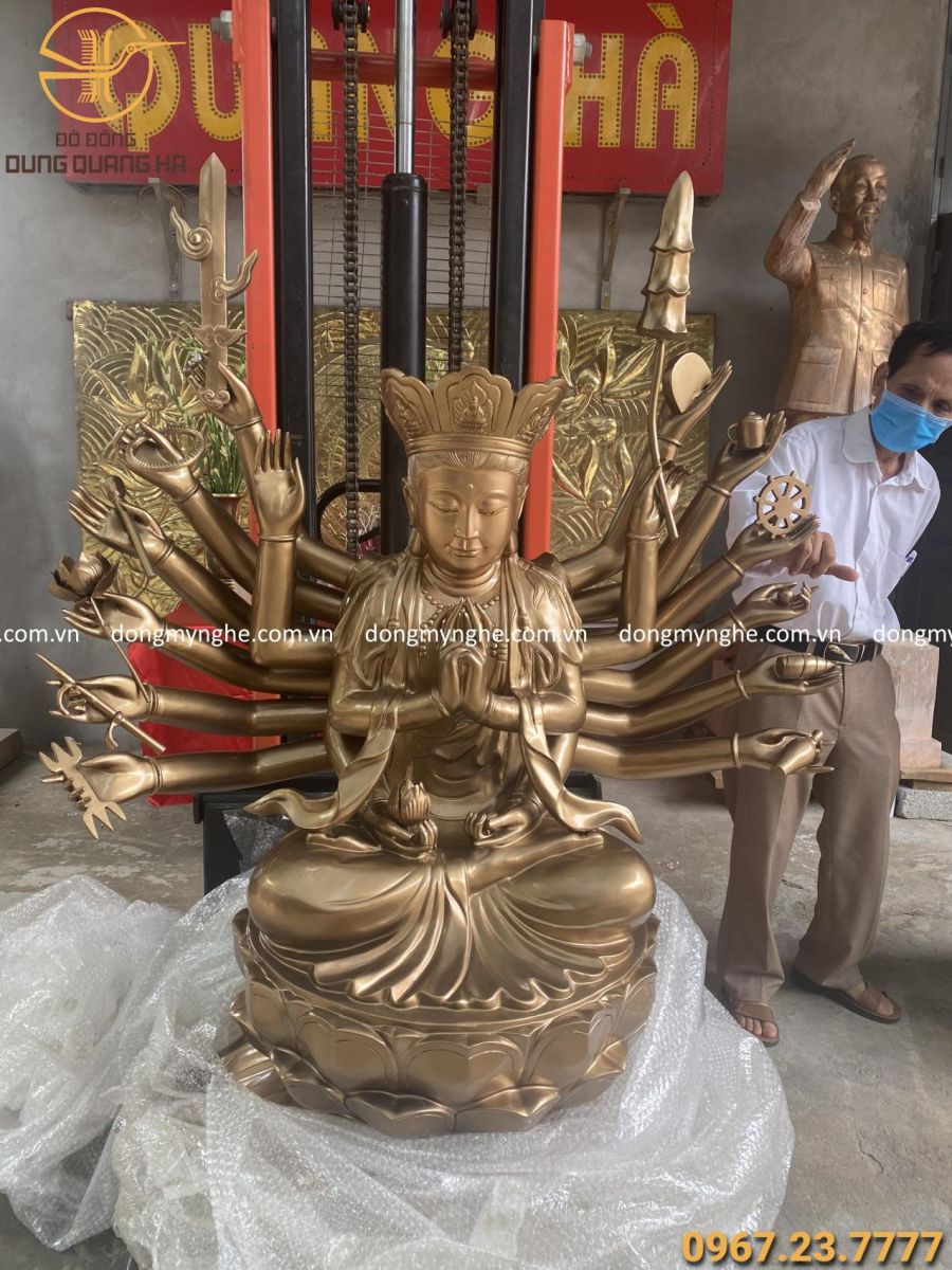 sư thầy duyệt tượng sư thầy duyệt tượng