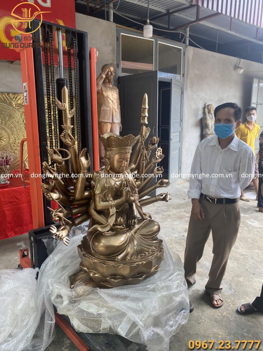 sư thầy duyệt tượng sư thầy duyệt tượng