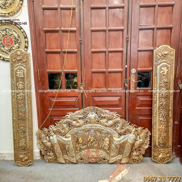 câu đối cuốn thư 