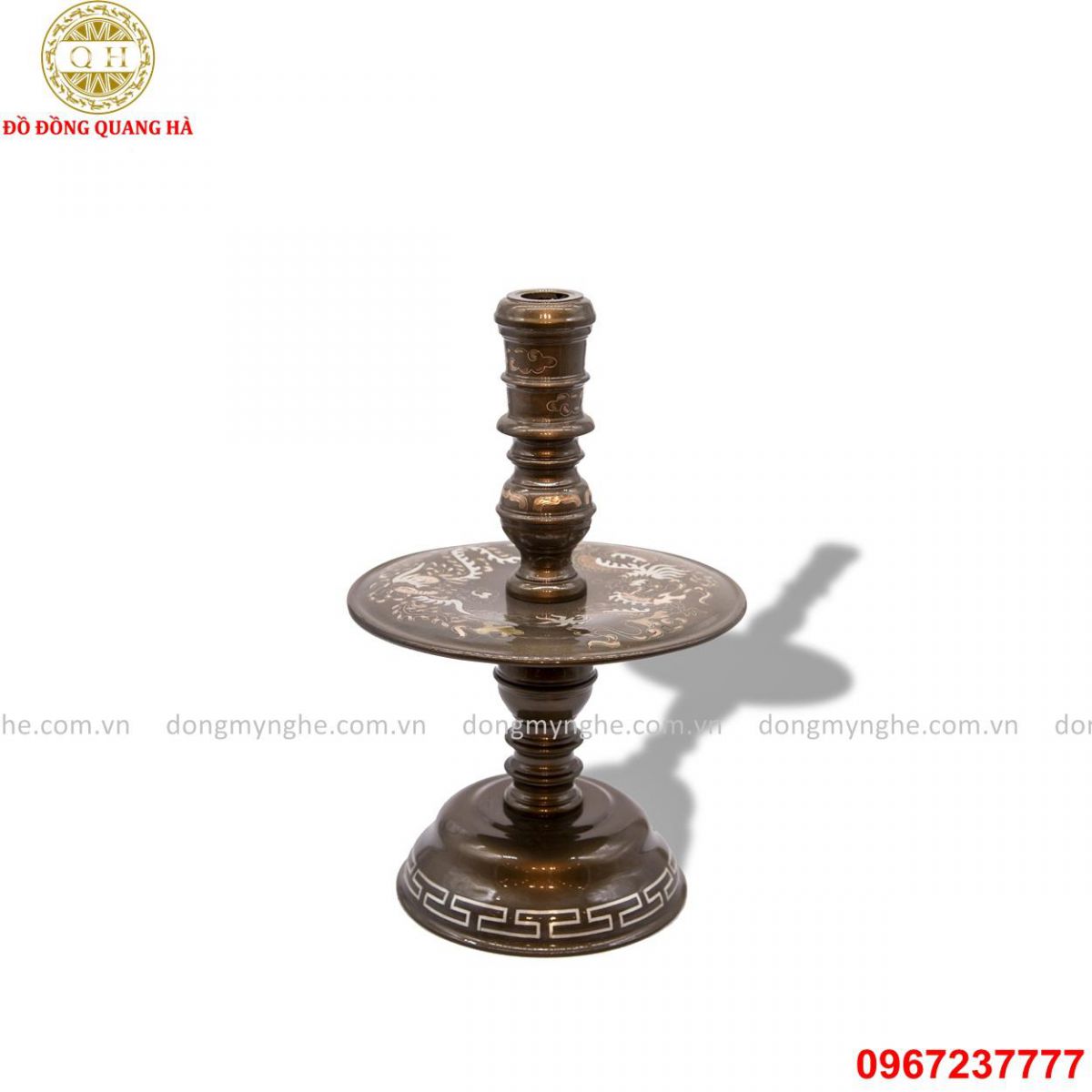 chân nến bằng đồng
