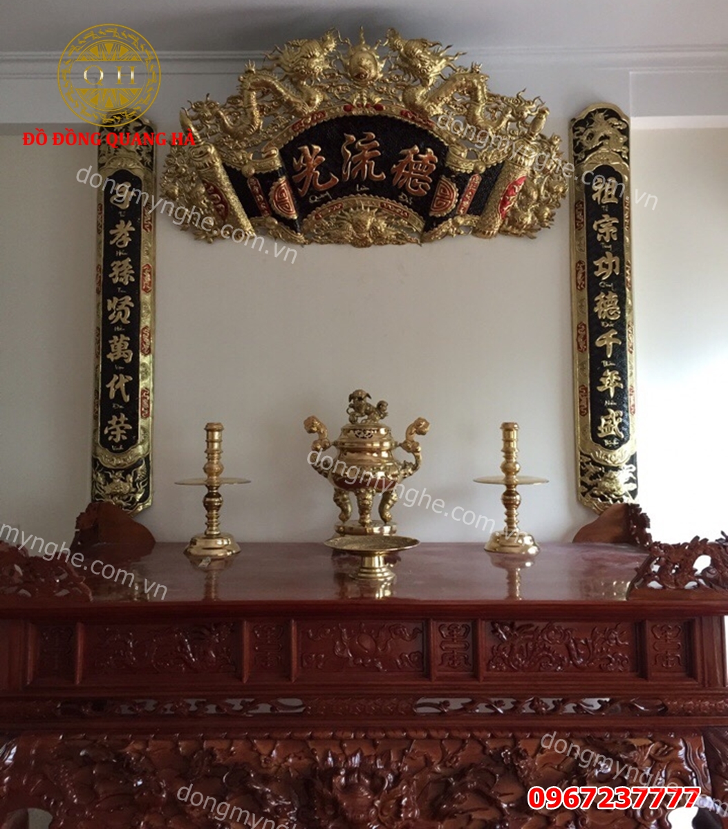 chân nến bằng đồng