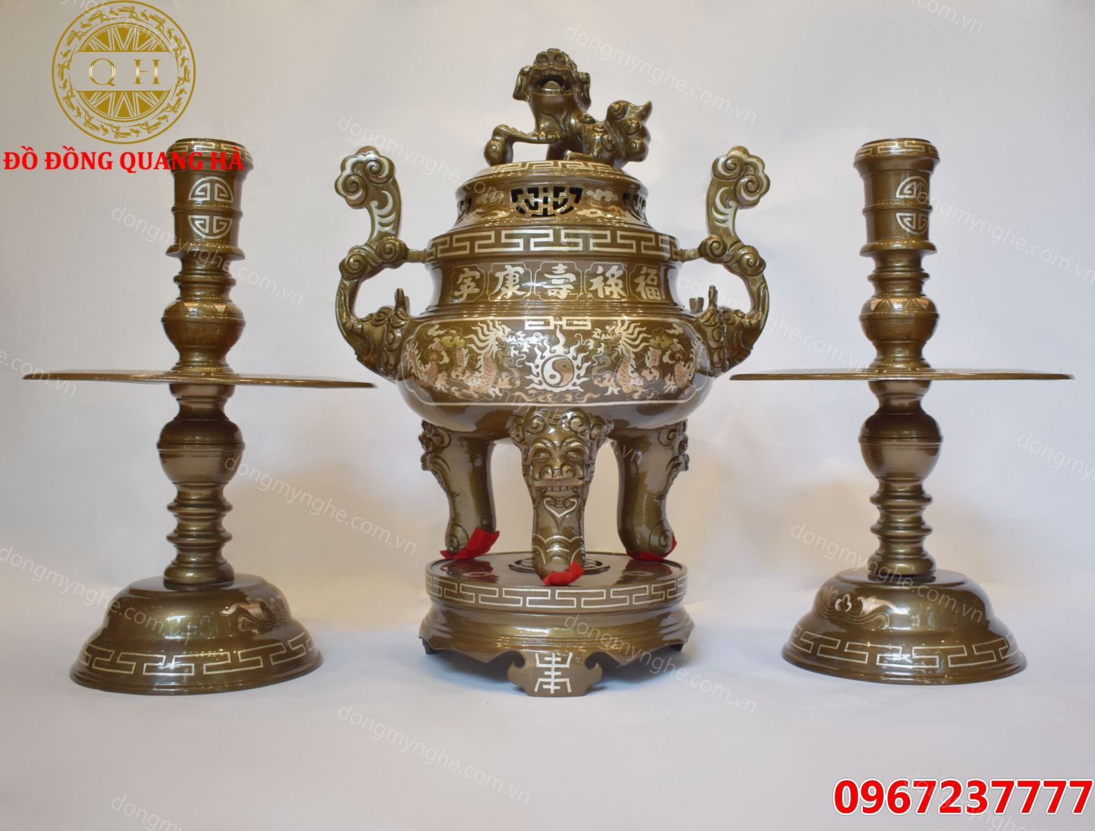 cách đặt bộ tam sự trên bàn thờ gia tiên