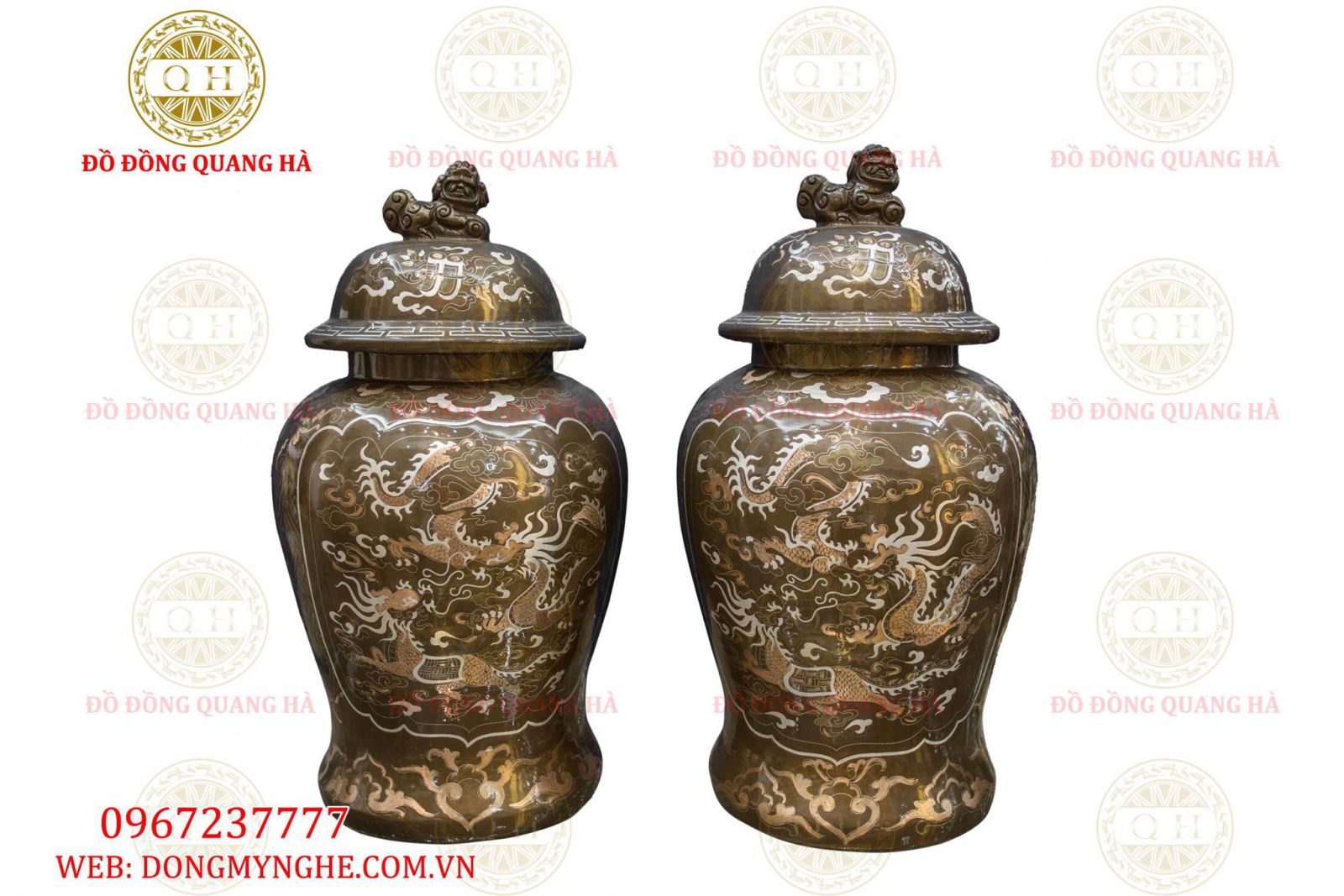 chóe trên bàn thờ đựng gì  chóe trên bàn thờ đựng gì