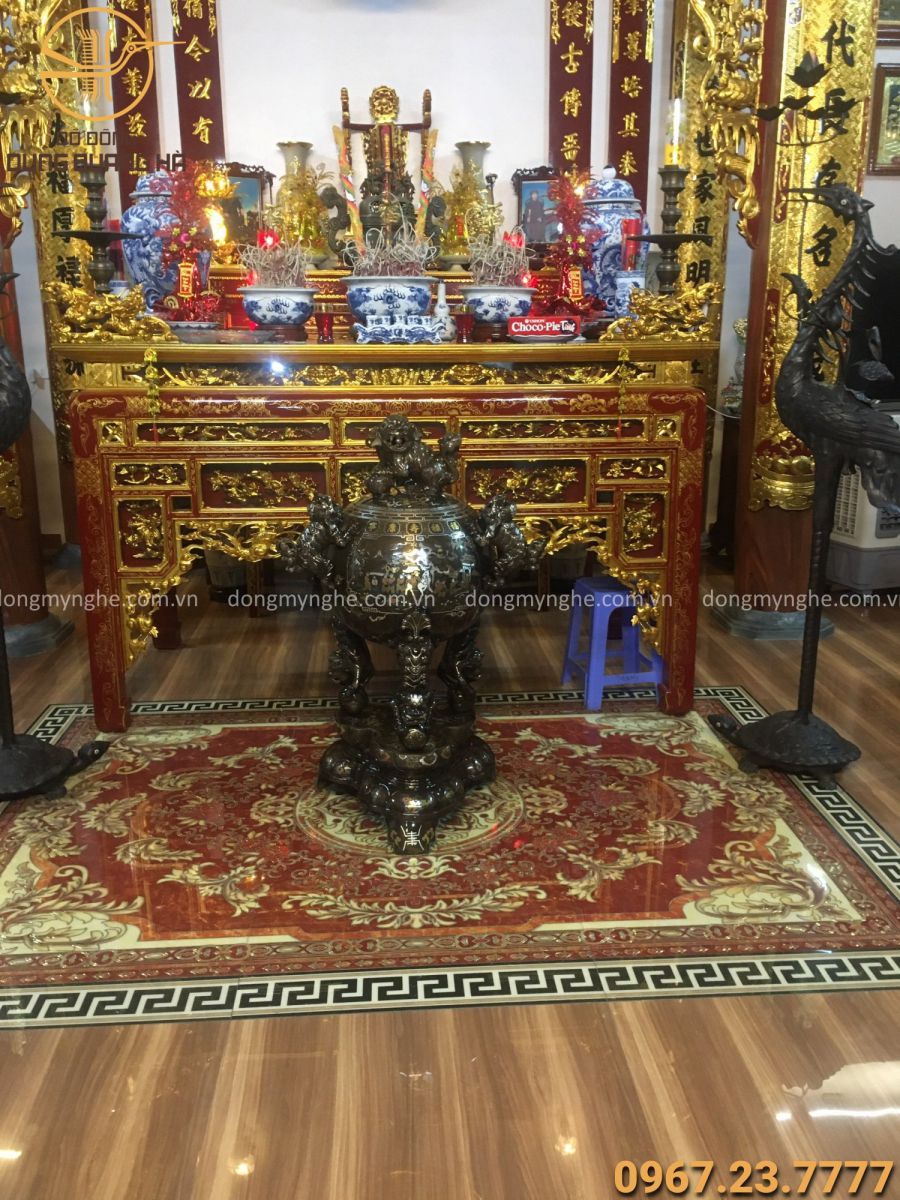 đỉnh thất lân vờn cầu 