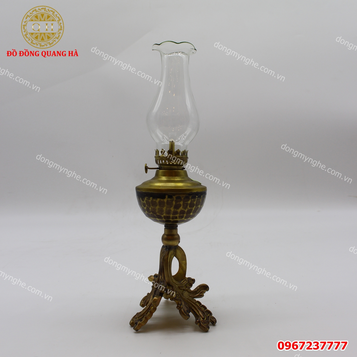 Bàn thờ phật đặt bên trái hay bên phải bàn thờ gia tiên Bàn thờ phật đặt bên trái hay bên phải bàn thờ gia tiên