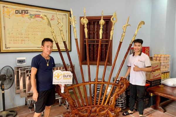 Bàn giao bộ bát bửu + bộ mũ quan + kiếm tại Nhà Thờ Hoàng Trọng Xã Tam Quang, Vũ Thư, TP Thái Bình