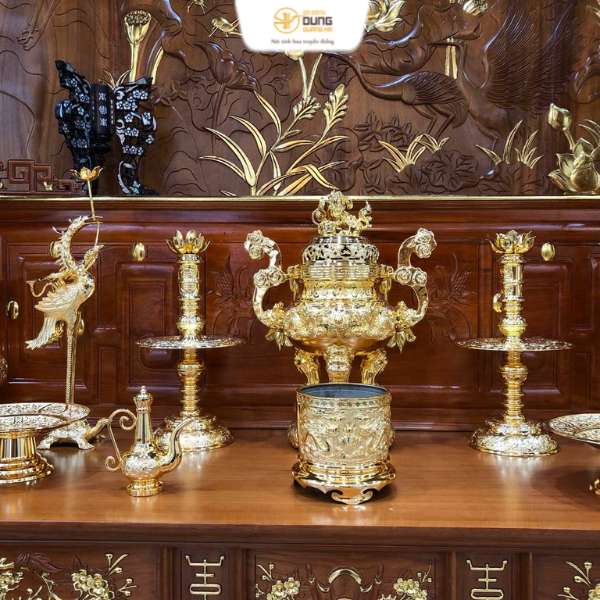 Giao đồ thờ mạ vàng tại nhà khách quận Bình Tân -TP.HCM