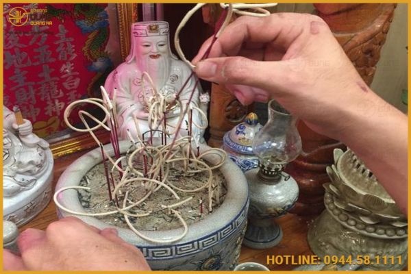 Hướng dẫn cách bốc bát hương thổ công tại nhà
