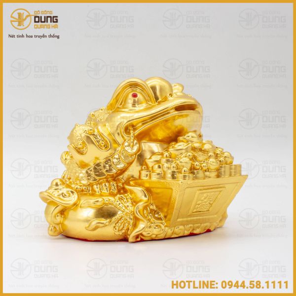 Cách đặt cóc ngậm tiền trên bàn thờ Thần Tài chuẩn phong thuỷ