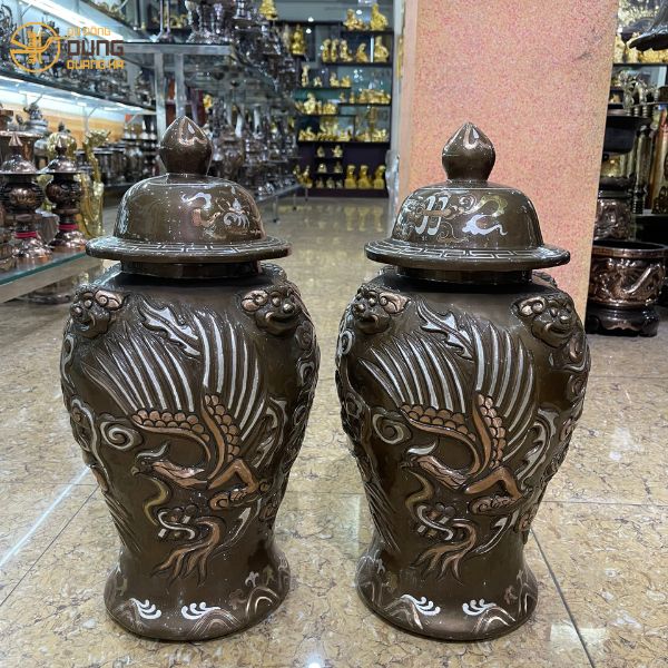 Chóe thờ được sử dụng để làm gì trong thờ cúng ?