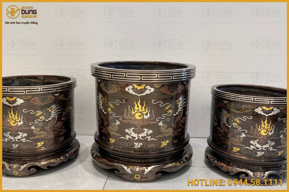 Bát hương bằng đồng