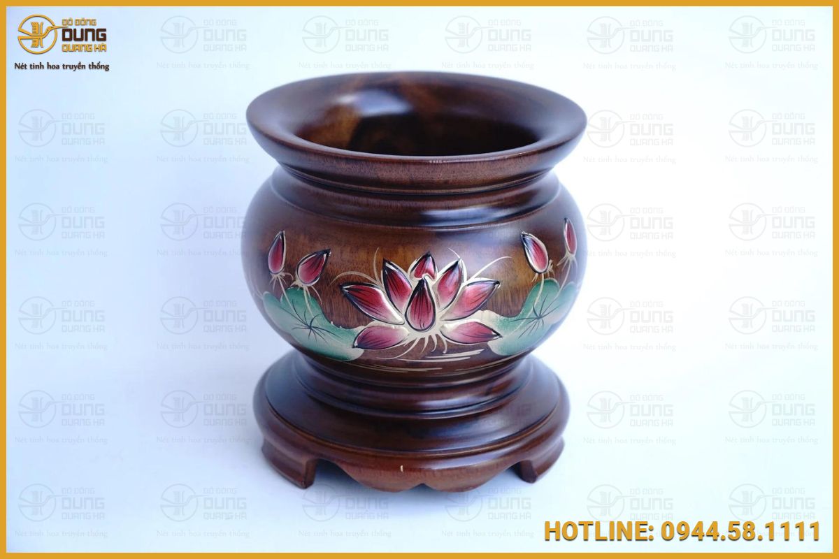 Bát hương bằng gỗ