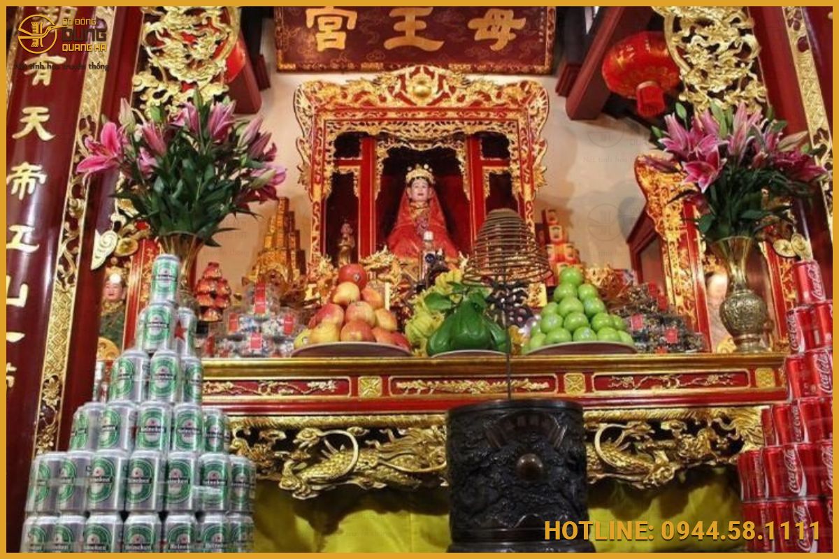 Bàn thờ trong chùa, đình, nhà thờ họ