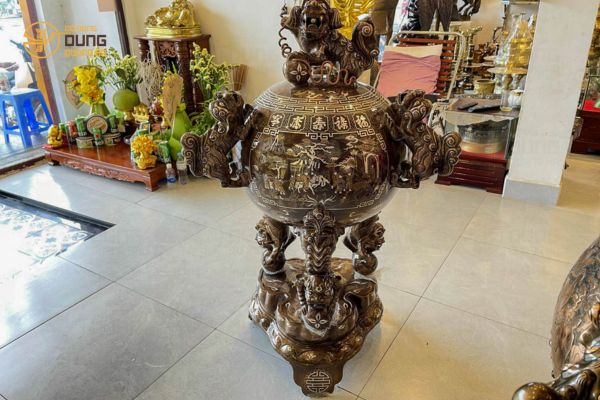 Giá Trị Và Công Dụng Của Đỉnh Thất Lân Vờn Cầu