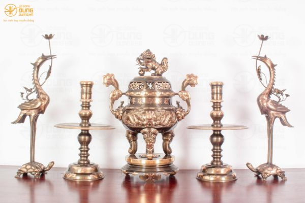 5 Món Đồ Thờ Bằng Đồng Gồm Những Gì ?