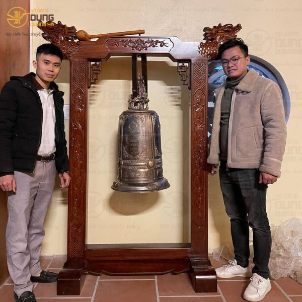 Giao và lắp đặt chuông 65kg tại điện ở Đông Triều - Quảng Ninh