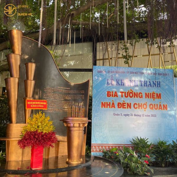 Dự lễ khánh thành công trình đúc bia tưởng niệm nhà đèn chợ quán Quận 5 - TPHCM