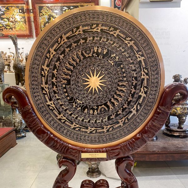 “Giải Đáp” Ý Nghĩa Mặt Trống Đồng Treo Tường 