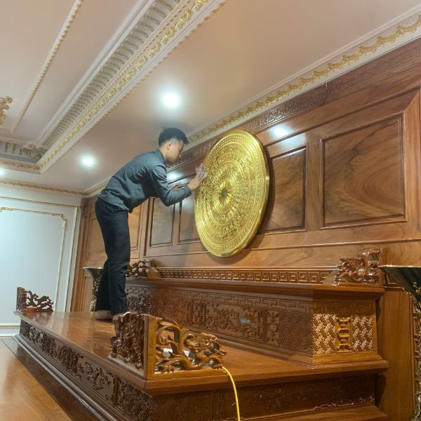 Hoàn thiện và lắp đặt mặt trống đường kinh 90cm dát vàng cho khách hàng tại Hà Nam