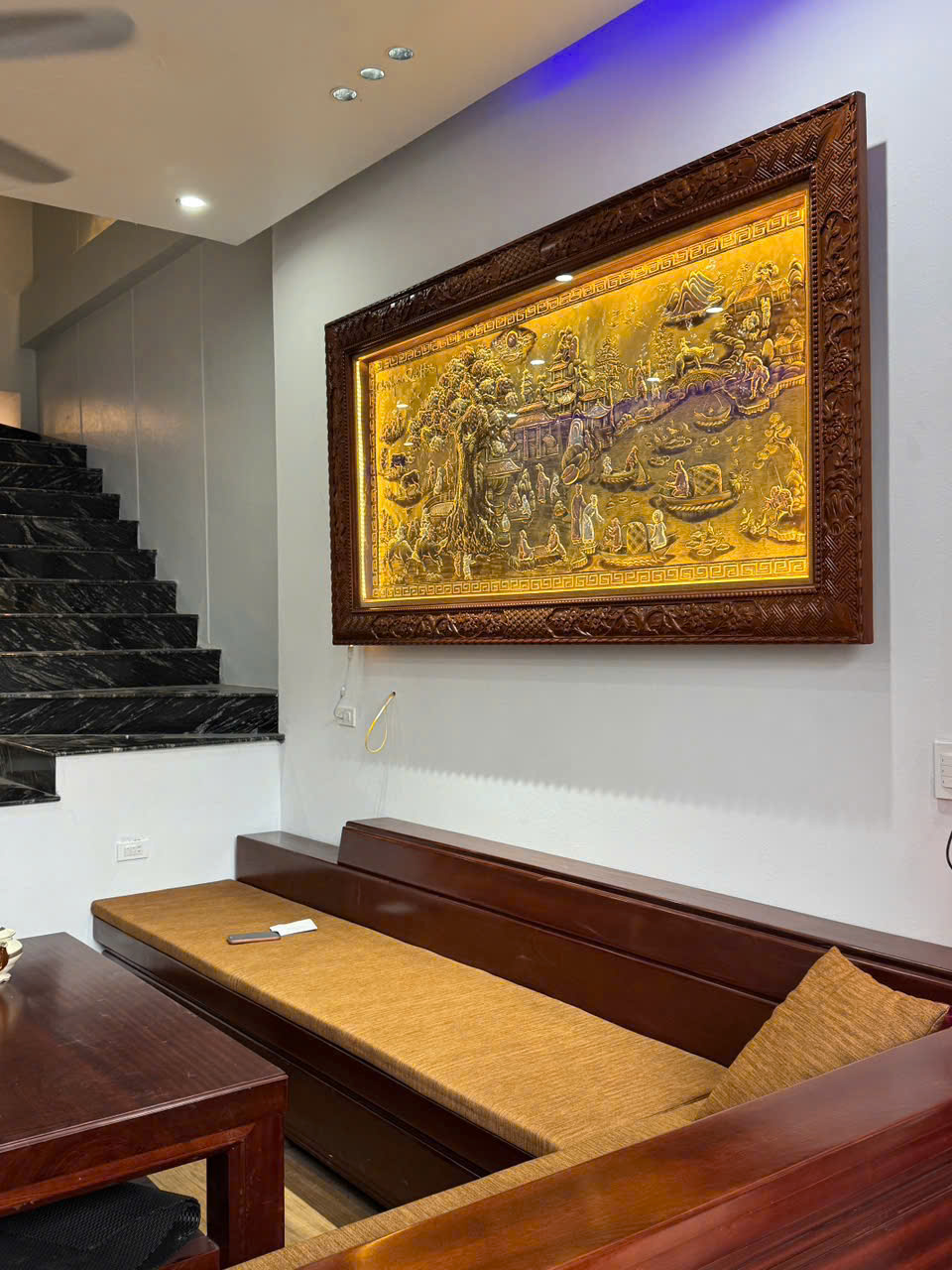 Hoàn thiện và lắp đặt tranh cội nguồn quê hương 2m3 x 1m2 cho khách hàng tại Ninh Bình