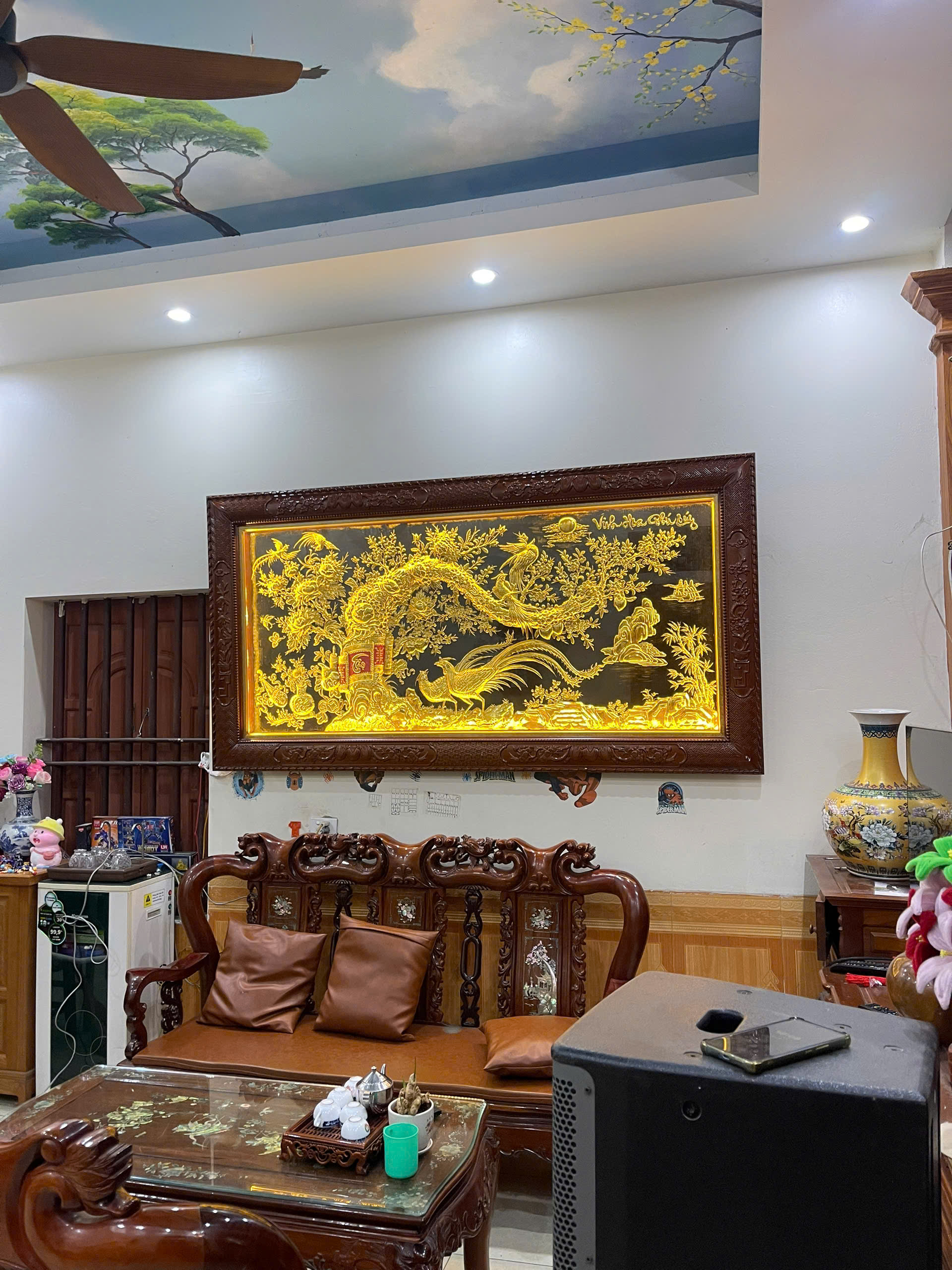 Lắp đặt tranh vinh hoa phú quý dát vàng 1m2x2m3 cho khách hàng Yên Đồng - Ninh Bình