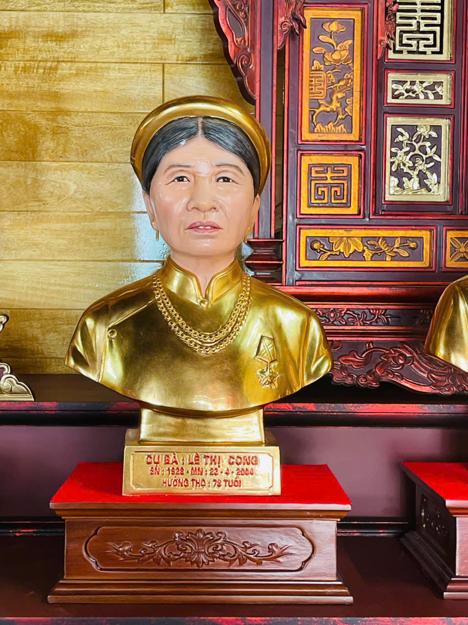 Bàn giao 3 pho tượng truyền thần dát vàng cao 48cm cho khách hàng tại Thanh Hoá