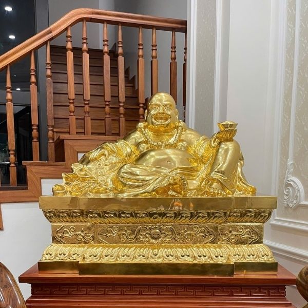 Hoàn thiện và an vị tượng Di Lặc dát vàng cho khách hàng tại Ba Vì - Hà Nội