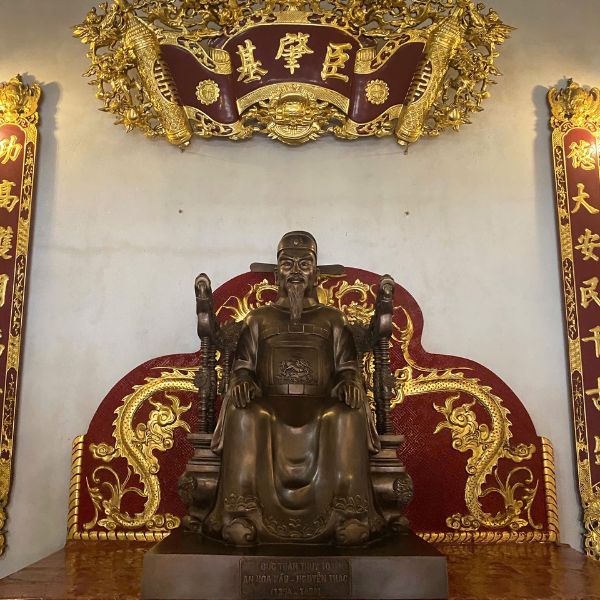 Hoàn thiện và an vị tượng Đức Thần Thủy Tổ đồng đỏ làm màu giả cổ tại Quỳnh Lưu - Nghệ An