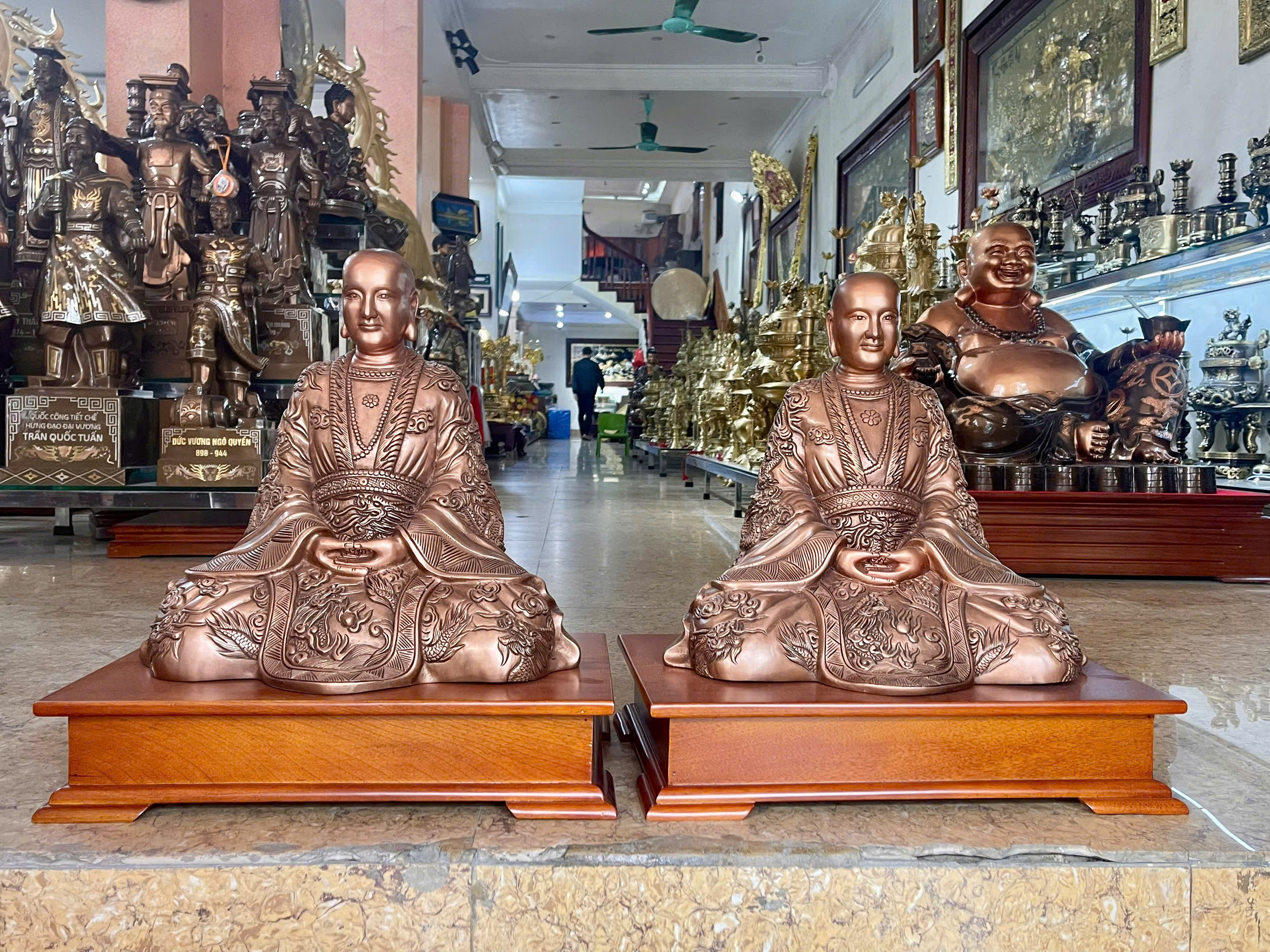Hoàn thiện và bàn giao tượng Nguyễn Minh Không 42cm đồng đỏ tại Thạch Thất - Hà Nội