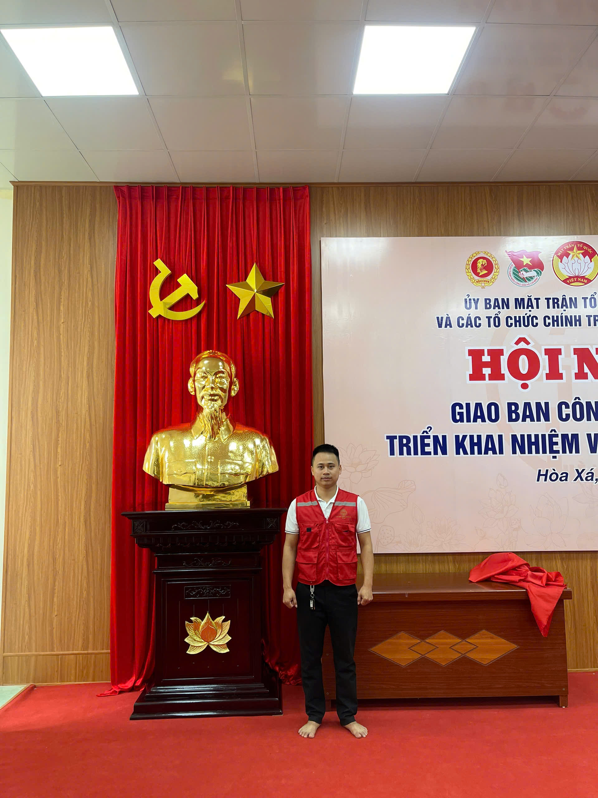 Hoàn thiện và bàn giao tượng bác Hồ 1m1 làm màu cho khách tại Ứng Hoà - Hà Nội