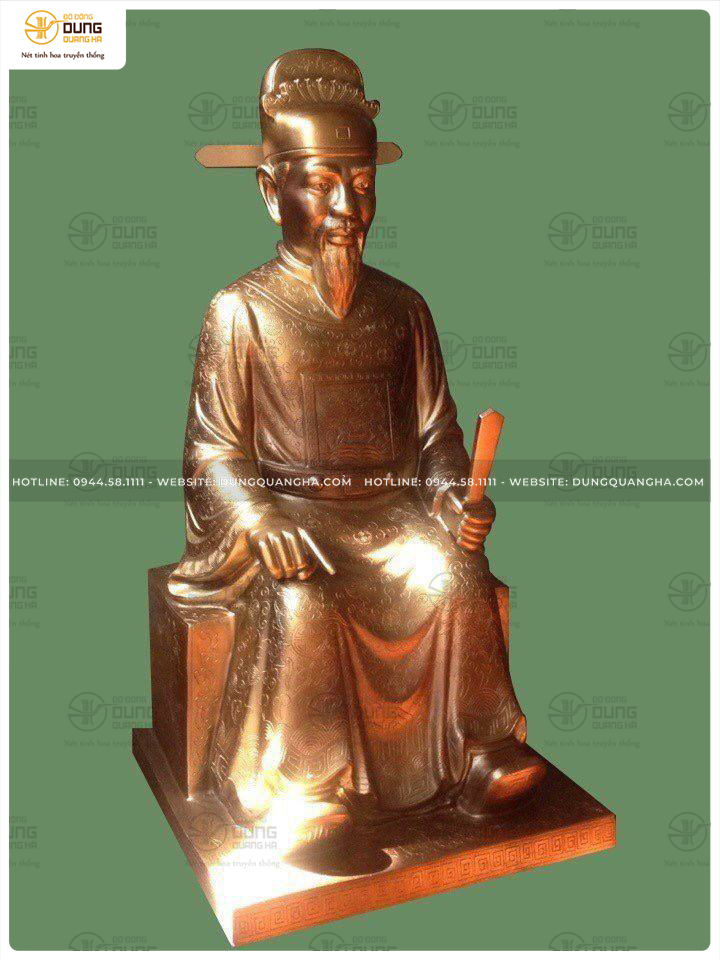 Khách hàng đến cửa hàng đặt cọc đúc tượng Cụ Tổ (họ Đặng - Thanh Hoá)