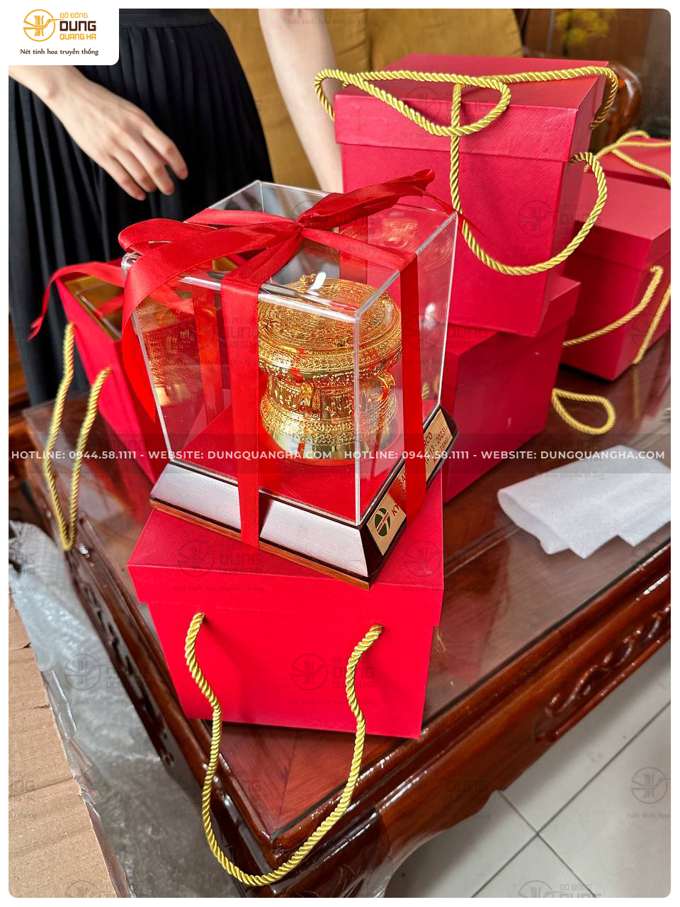 Đồ đồng Dung Quang Hà hoàn thiện 50 quả trống lưu niệm cho khách Thủ Đức - Sài Gòn