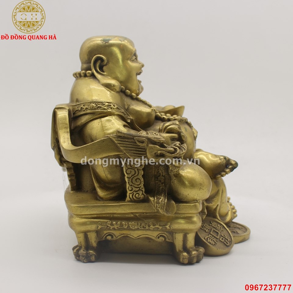 Tượng Di Lặc ngồi ghế rồng bằng đồng vàng tinh xảo