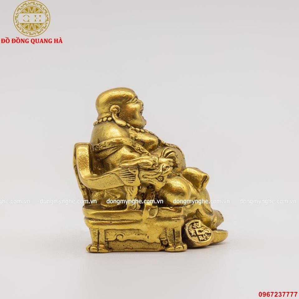 Tượng Di Lặc ngồi ghế rồng để ô tô bằng đồng vàng cao 6cm