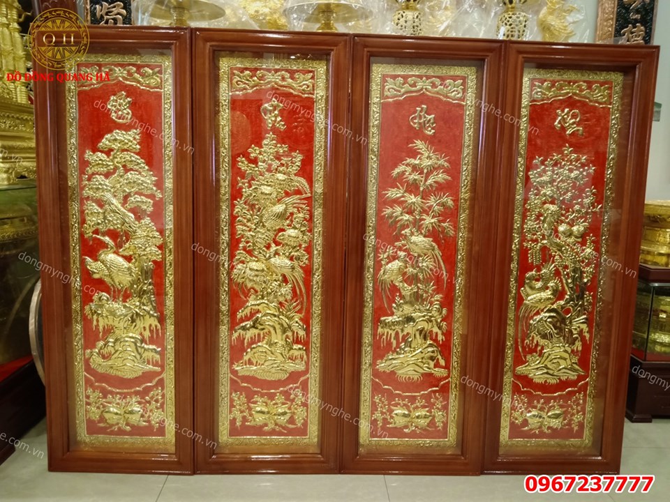 Tranh Tứ quý cổ đồng vàng nền đỏ khung gỗ tùng 1m2 x 40cm