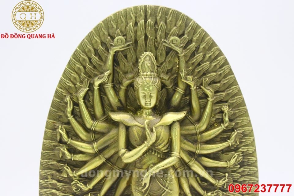 Tượng Phật bà trăm tay bằng đồng vàng cổ kính cao 27cm