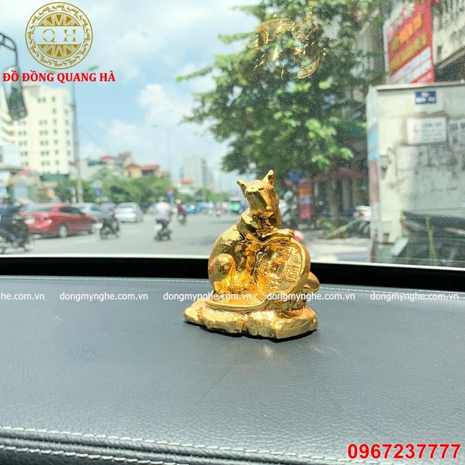 Tượng chuột phong thủy bằng đồng mạ vàng để xe ô tô