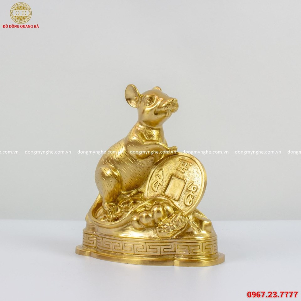 Tượng chuột ôm đồng tiền xu bằng đồng vàng màu mộc