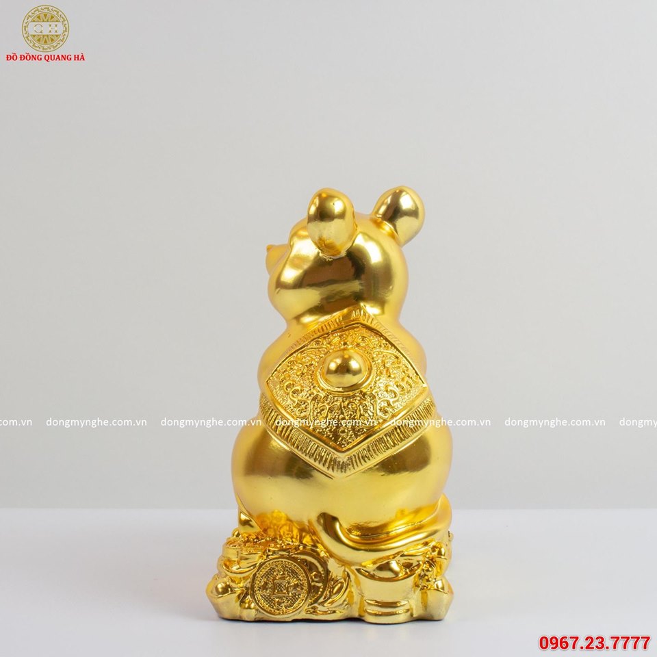 Tượng chuột bằng đồng mạ vàng ôm hũ tiền đem lại may mắn tài lộc