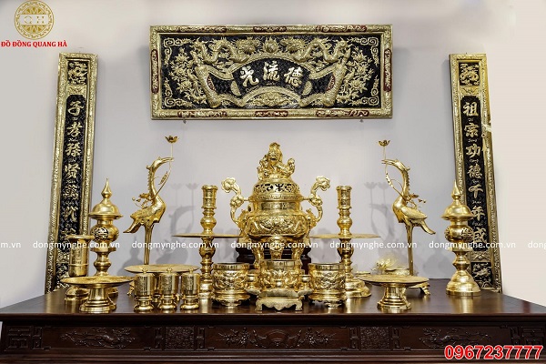 Sở hữu đồ thờ đồng mạ vàng là một vinh dự cho người Việt Nam. Hãy chiêm ngưỡng những sản phẩm tuyệt đẹp và sang trọng tại trang web của chúng tôi và cùng tạo nên một không gian tôn giáo ấm áp cho ngôi nhà của bạn.