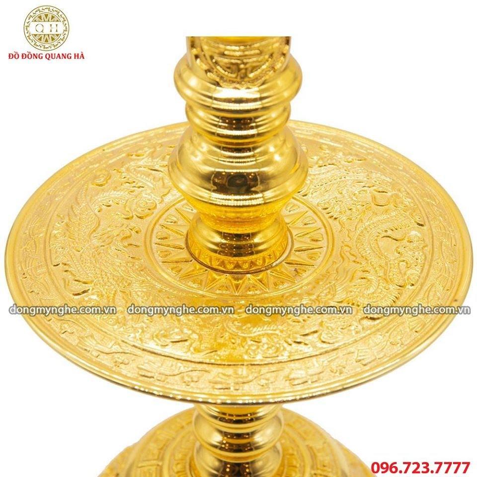Chân nến bàn thờ bằng đồng mạ vàng