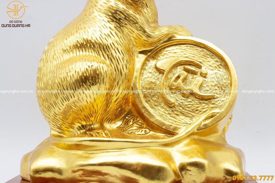 Tượng chuột phong thủy ôm tiền xu chữ tài thếp vàng 9999