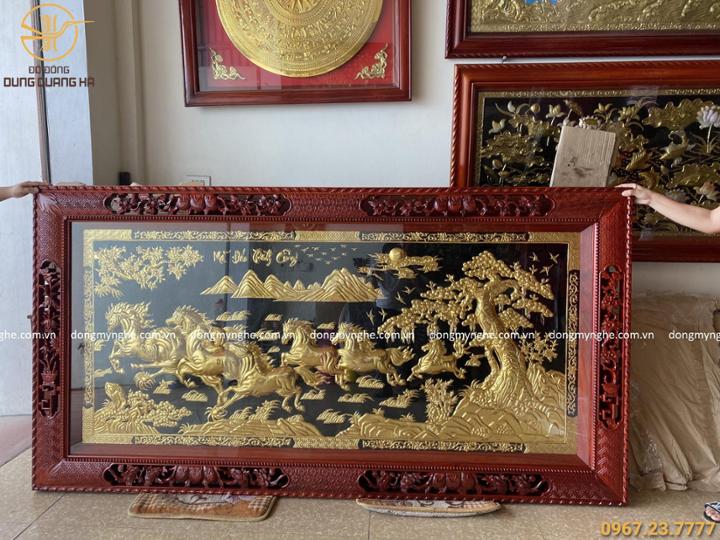 Tranh Mã Đáo Thành Công 2m3 dát vàng nền sơn đen khung gỗ gụ