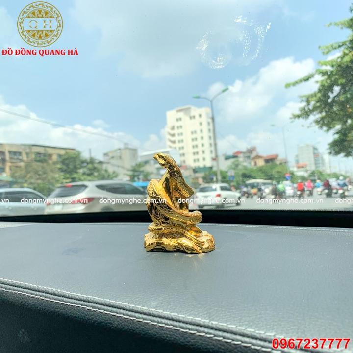 Tượng rắn bằng đồng mạ vàng 24k để xe ô tô