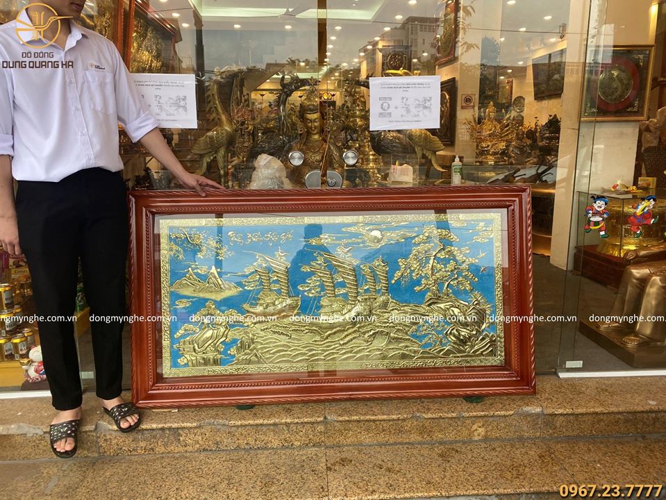 Tranh Thuận Buồm Xuôi Gió bằng đồng vàng nền xanh 1m7