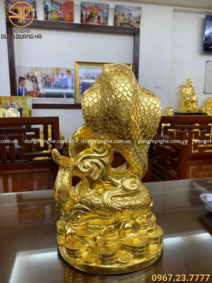 Tượng rắn phong thủy bằng đồng thếp vàng 9999 cao 40cm