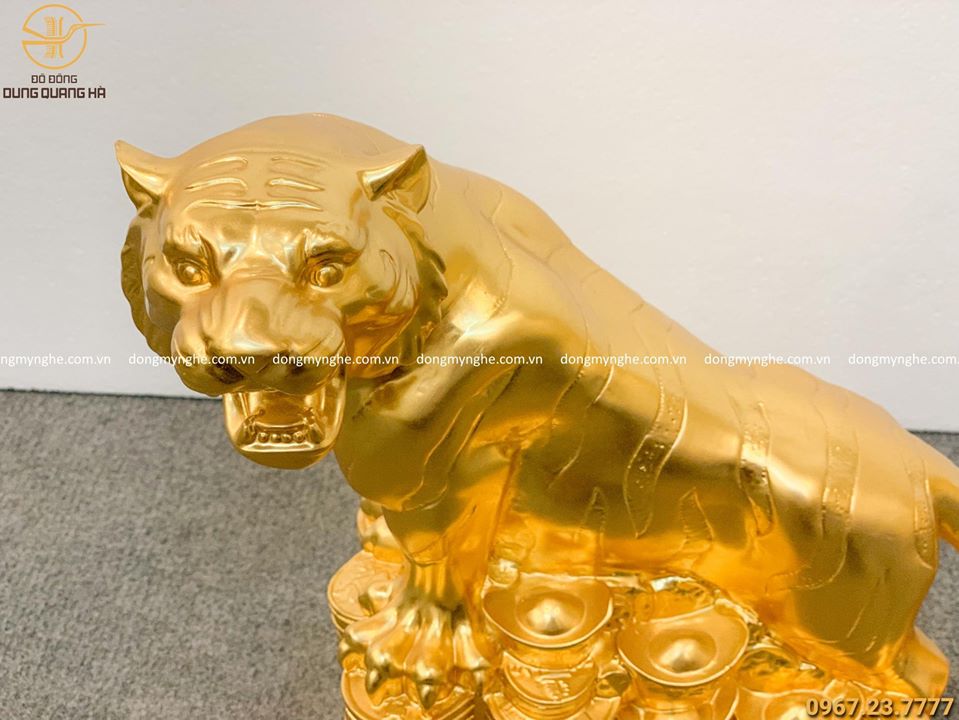 Tượng hổ phong thủy dát vàng 9999 cao 28cm tinh xảo